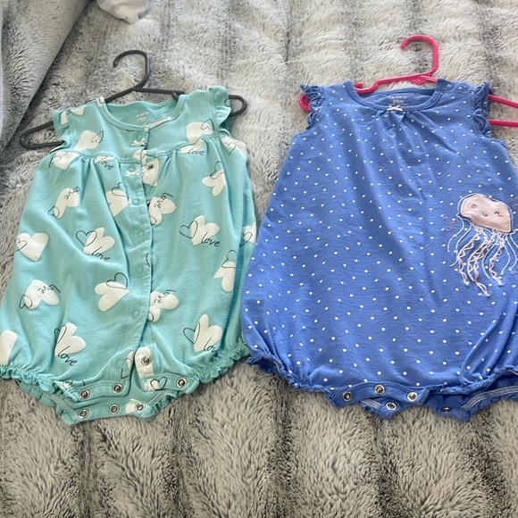 Carter's Other - VGUC SHORTIES SIZE 24 MONTH!